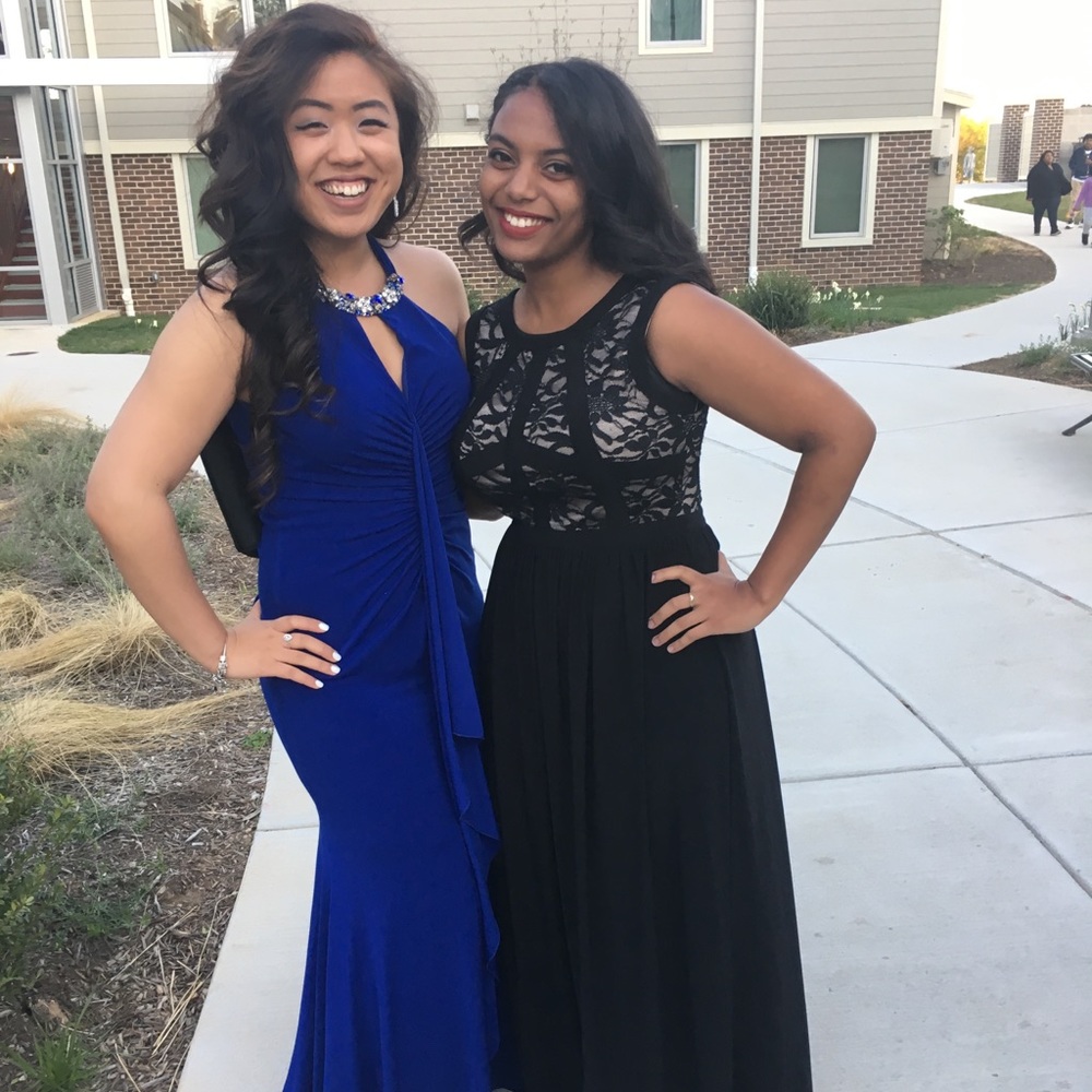 Medium Royal Blue Boutique Formal Dress!